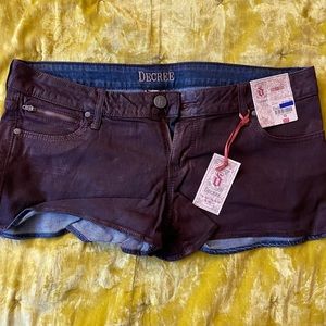 NWT Decree red coated denim shorts size 13